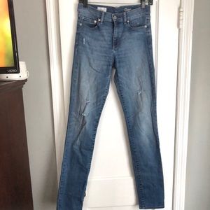 GAP 1969 Slim Straight jeans